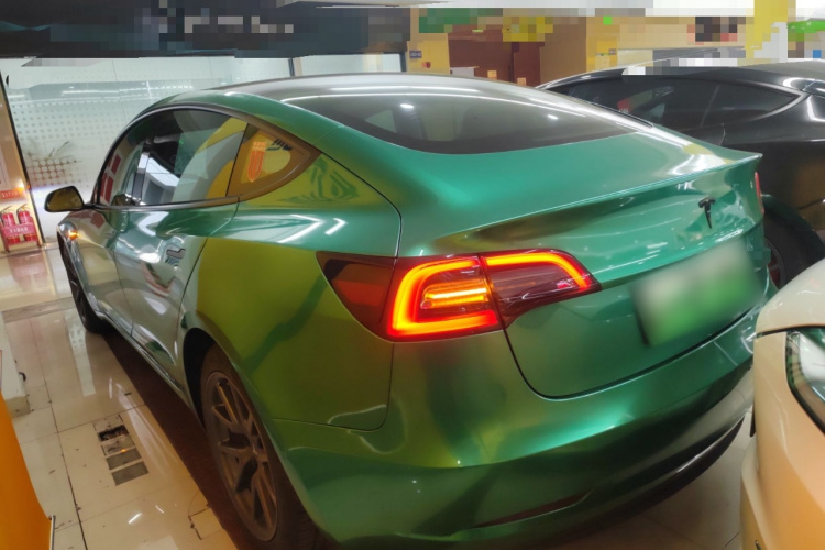特斯拉 Model 3 2021款 标准续航后驱升级版车身外观4
