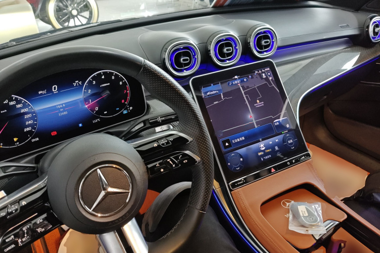 奔驰C级 2023款 改款 C 260 L 运动版中控内饰12