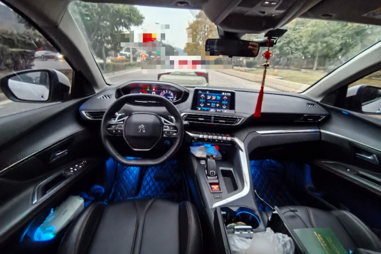 标致4008 2019款 360THP 尝先版中控内饰7002