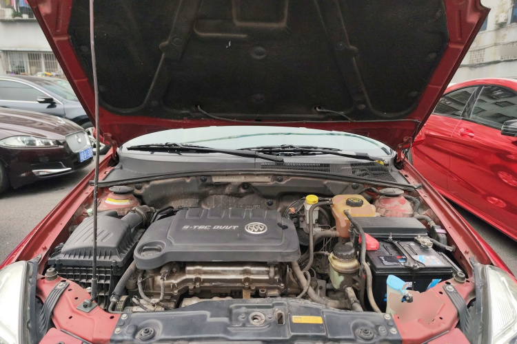 别克 凯越 2013款 1.5L 自动经典型机舱底盘24