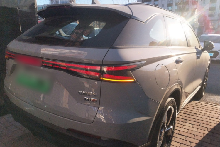 哈弗枭龙MAX 2025款 Hi4 110 Pro车身外观7