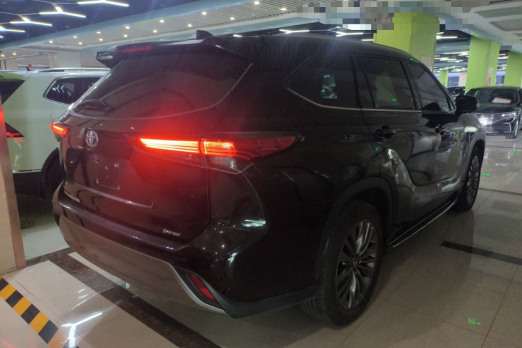 丰田 汉兰达 2022款 双擎 2.5L 四驱豪华版 7座车身外观6005