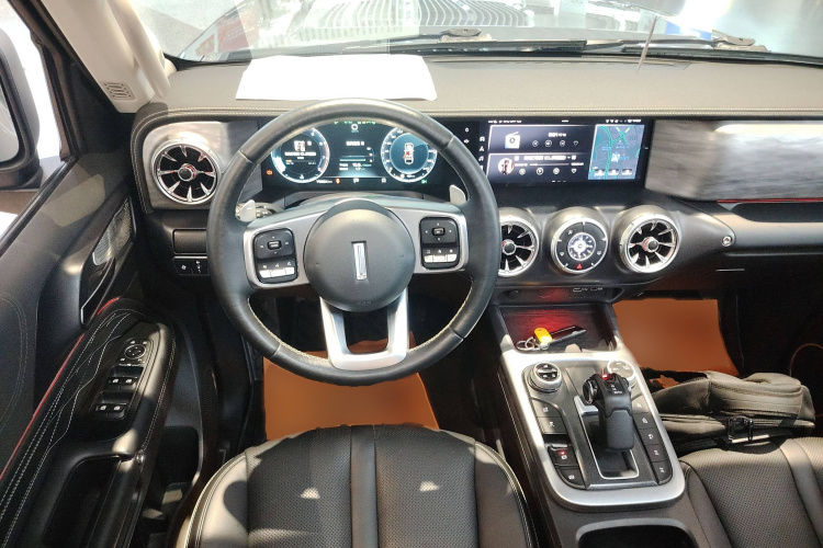 坦克300 2021款 越野版 2.0T 征服者局部细节13