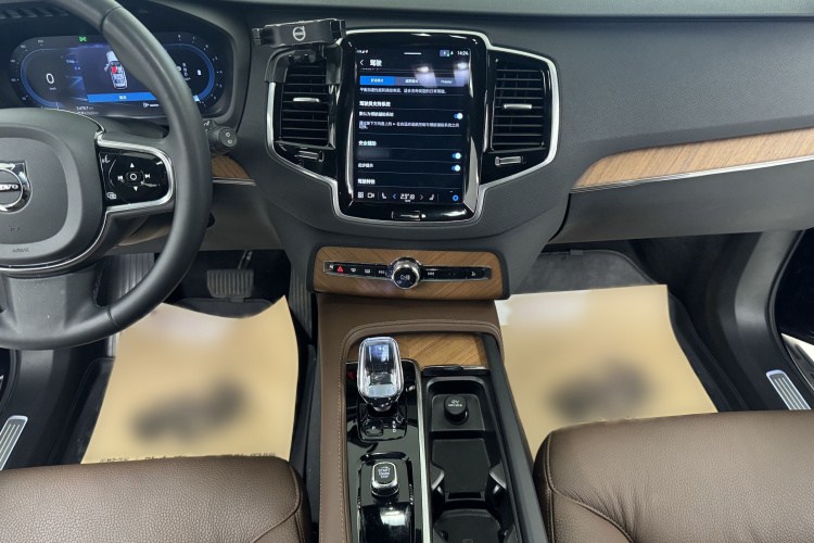 沃尔沃XC90 2023款 B6 智逸豪华版 7座中控内饰7006