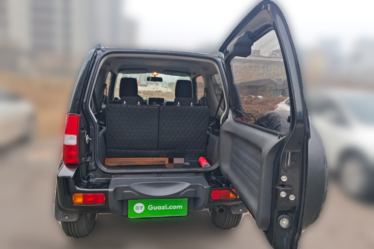 铃木 吉姆尼 2015款 1.3 AT JLX中控内饰23