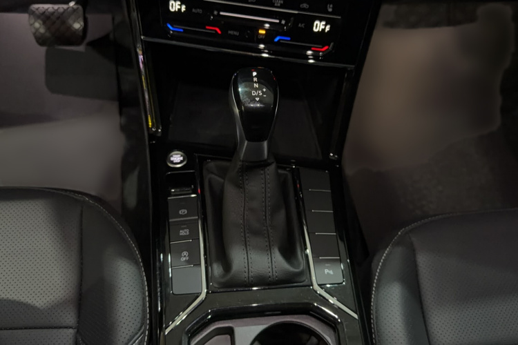 大众 帕萨特 2025款 出众款 380TSI 星空龙腾版局部细节18