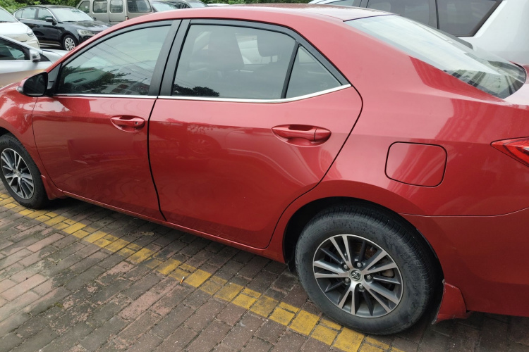 丰田 雷凌 2014款 1.6G CVT精英版车身外观4