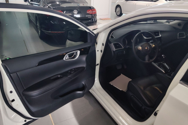 日产 轩逸 2019款 1.6XV CVT智联尊享版 国VI中控内饰20