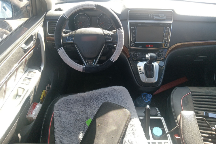 哈弗H6 2014款 运动版 2.4L 自动尊贵型局部细节13