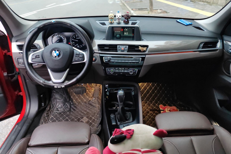 宝马X1 2019款 sDrive18Li 尊享型中控内饰12