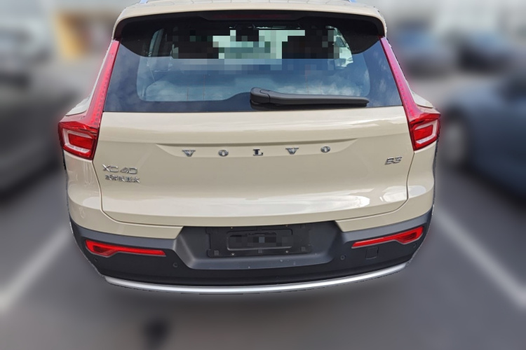 沃尔沃XC40 2025款 B3 智远豪华版车身外观6