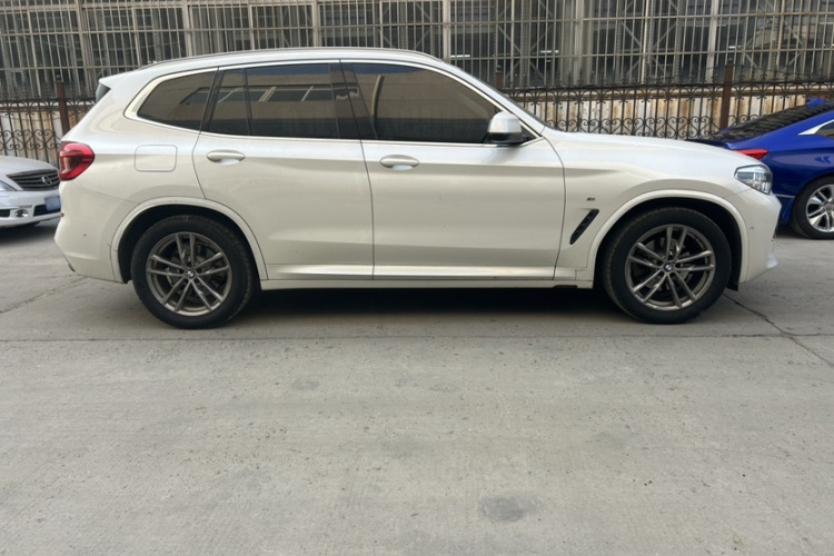 宝马X3 2020款  xDrive28i M运动套装车身外观6003