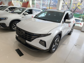 现代 2023款 途胜L 1.5T 自动两驱DLX豪华版