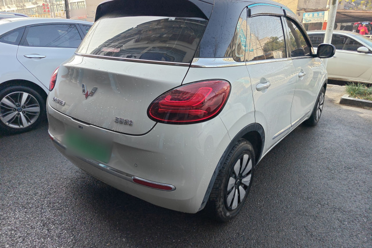 五菱汽车 五菱缤果 2023款 333km 灵犀互联款车身外观7