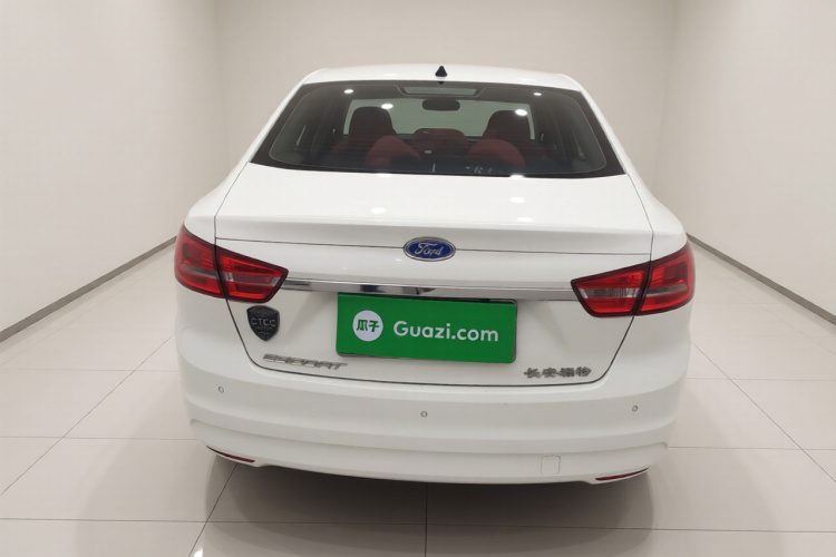 福特 福睿斯 2015款 1.5L 自动时尚型车身外观6