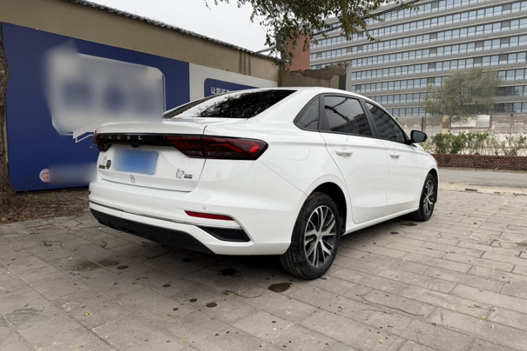 吉利汽车 帝豪 2022款 第4代 1.5L CVT精英型车身外观6004