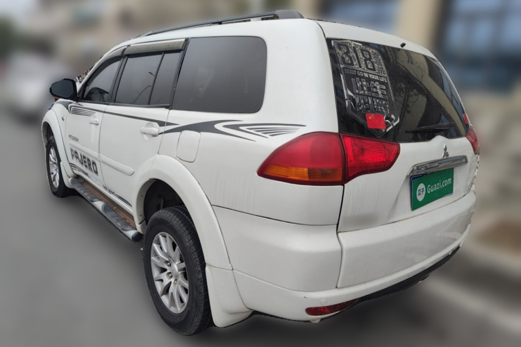 三菱 帕杰罗·劲畅 2013款 3.0L 自动两驱豪华版车身外观6003