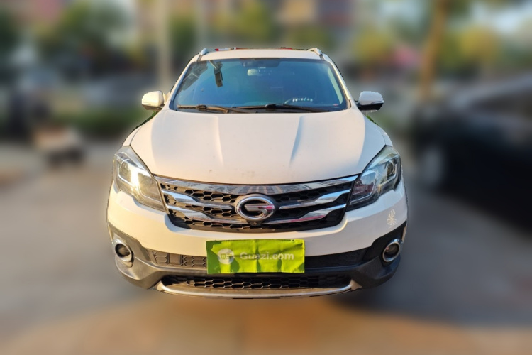 广汽传祺 传祺GS5 Super 2016款 2.0L 自动两驱周年纪念版车身外观2