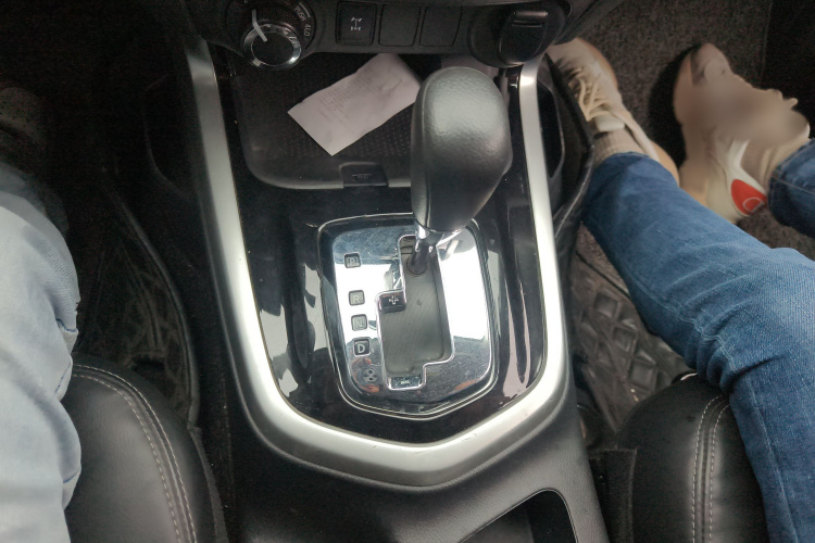 日产 途达 2020款 2.5L XL Upper 4WD 自动四驱豪华版局部细节18