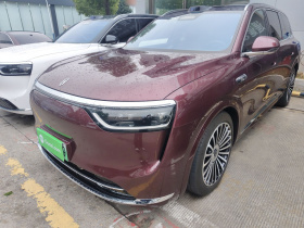 鸿蒙智行 问界M8 2025款 增程 Ultra版 53.4kWh 5座版