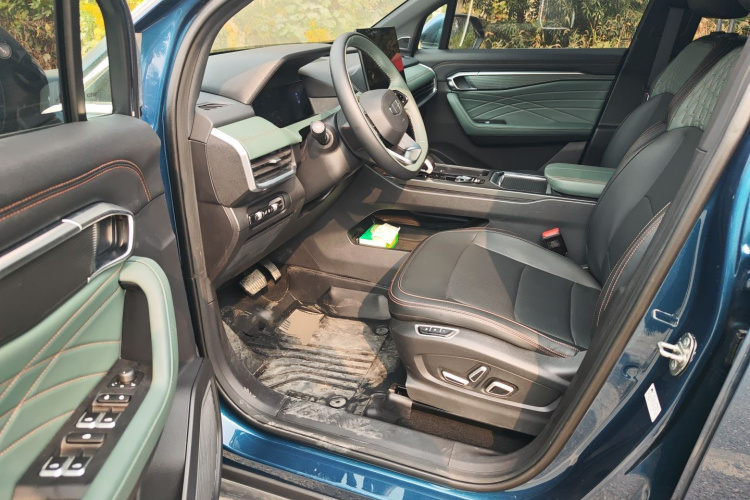 吉利汽车 豪越L 2024款 2.0T DCT旗舰型中控内饰20