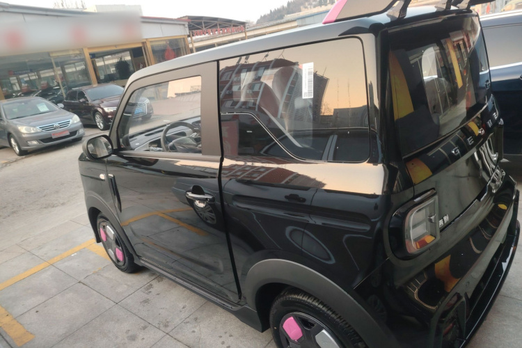 吉利银河 2025款 210km 熊猫卡丁车身外观4