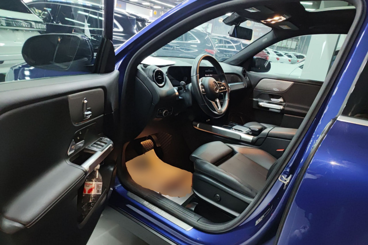 奔驰GLB 2020款 GLB 180 时尚型中控内饰7003