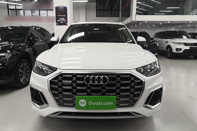 奥迪Q5L 2021款 45 TFSI 豪华动感型车身外观2