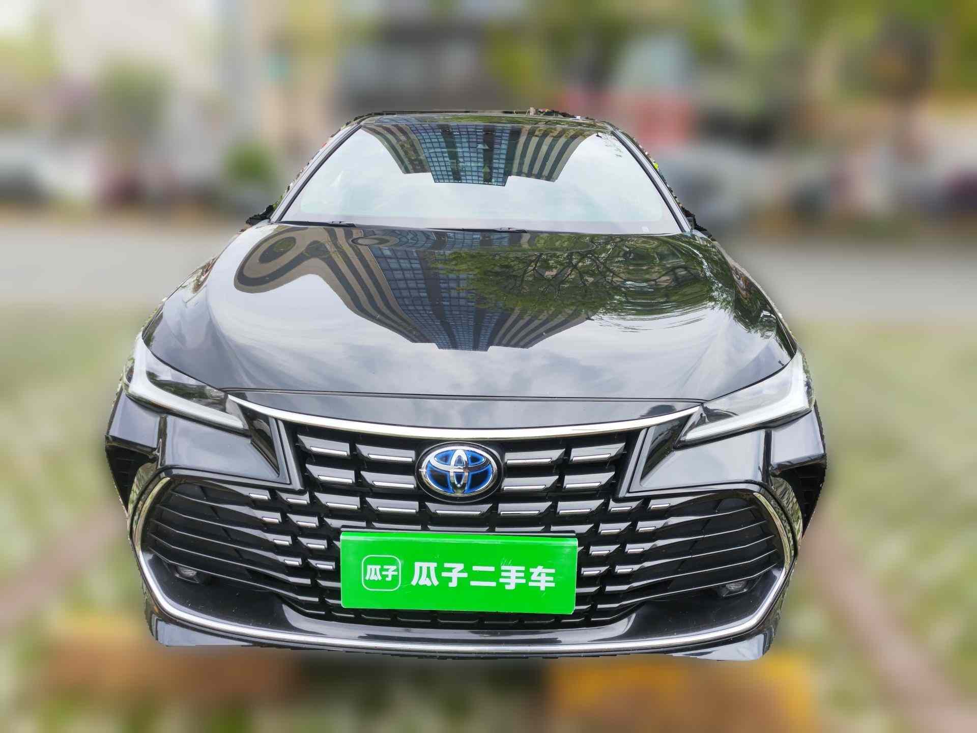 丰田 亚洲龙 2023款 双擎 2.5L 豪华版(1)