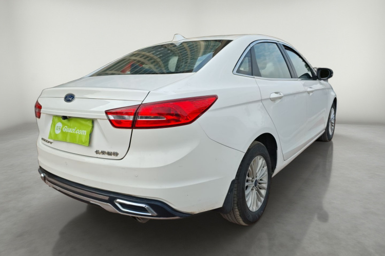 福特 福睿斯 2015款 1.5L 自动舒适型车身外观7