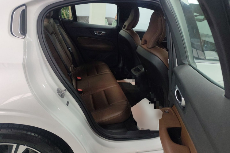 沃尔沃S60 2024款 B4 智远豪华版中控内饰21