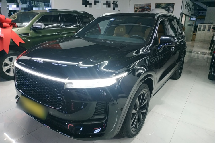 理想汽车 理想ONE 2021款 增程6座版车身外观1