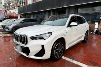 宝马iX1 2023款 eDrive25L M运动套装