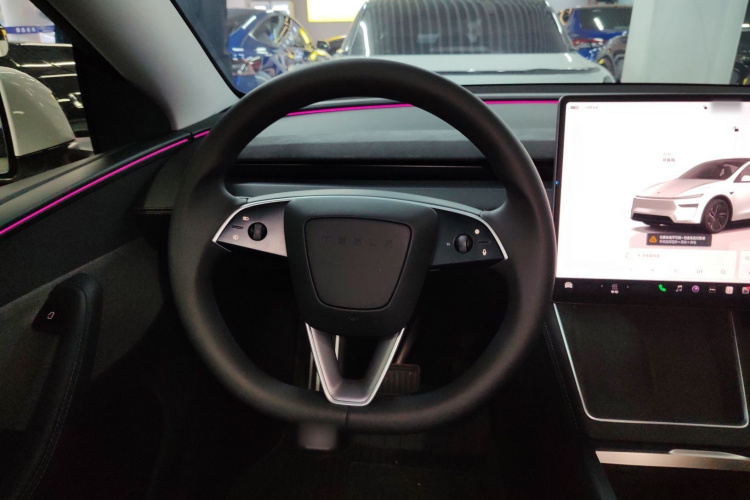 特斯拉 Model Y 2025款 后轮驱动 首发版局部细节13