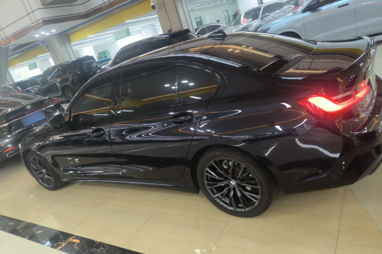宝马3系 2020款 325Li M运动曜夜套装车身外观6003