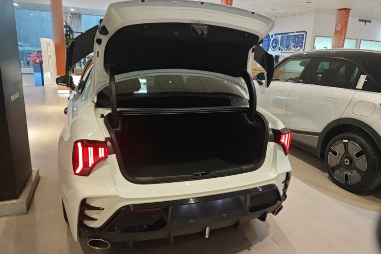 领克03 2025款 1.5TD DCT冠军版Pro机舱底盘23