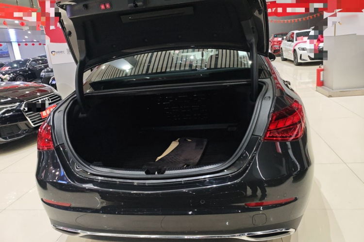 奔驰C级 2022款 C 260 L机舱底盘23