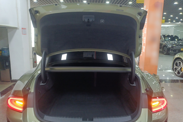 小米汽车 小米SU7 2024款 四驱Max创始版机舱底盘23