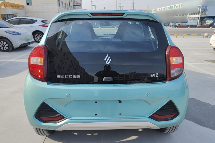 江铃集团新能源 易至EV2 2023款 吉祥版 201km 舒适型车身外观6004