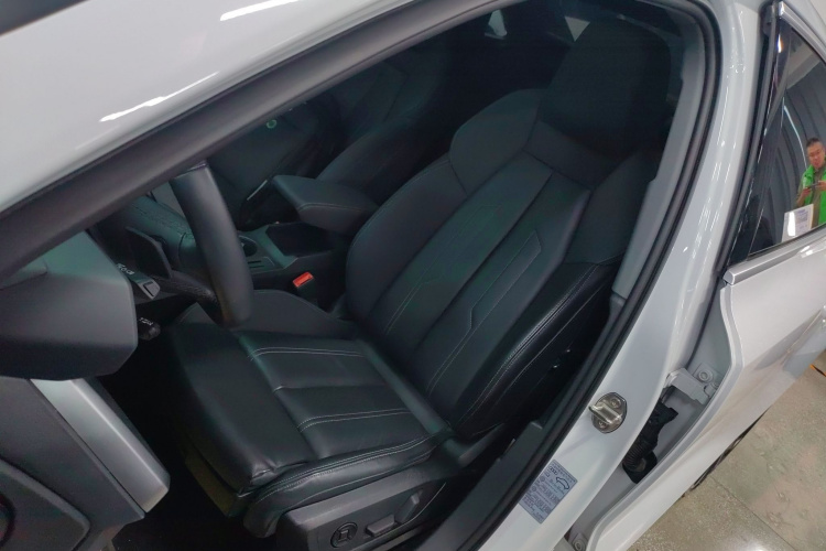 奥迪A3 2023款 改款 A3L Limousine 35 TFSI 豪华致雅型中控内饰19