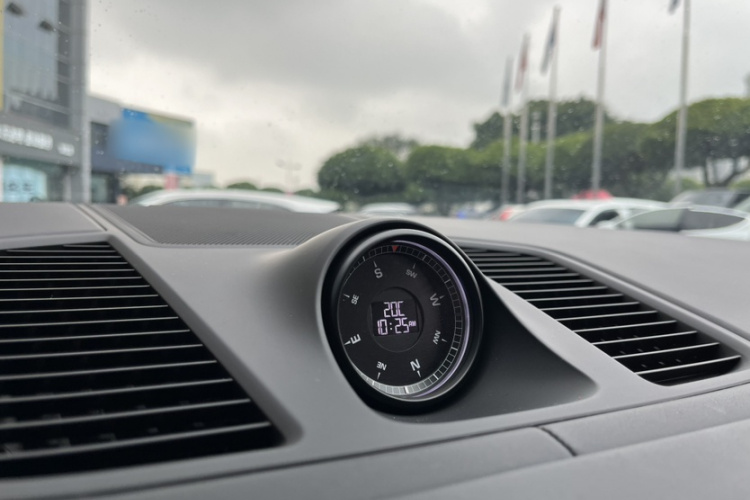 保时捷 2019款 Cayenne 3.0T中控内饰7014