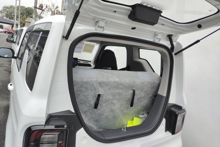 吉利银河 2024款 熊猫mini 200km 耐力熊局部细节23