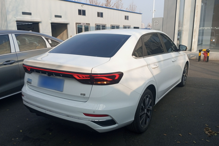 吉利汽车 帝豪 2025款 第4代 1.5L CVT旗舰型车身外观7