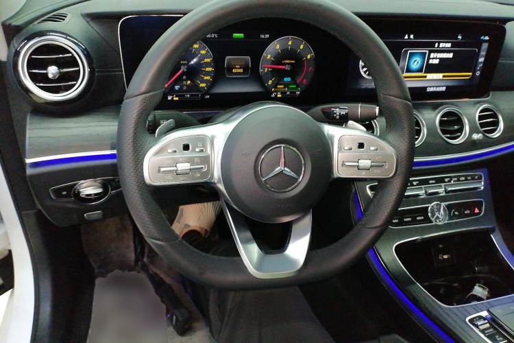 奔驰E级 2020款 改款 E 260 L 运动型局部细节13