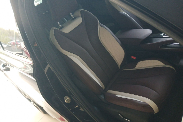 吉利汽车 星越L 2024款 2.0TD 高功自动两驱天际版局部细节41