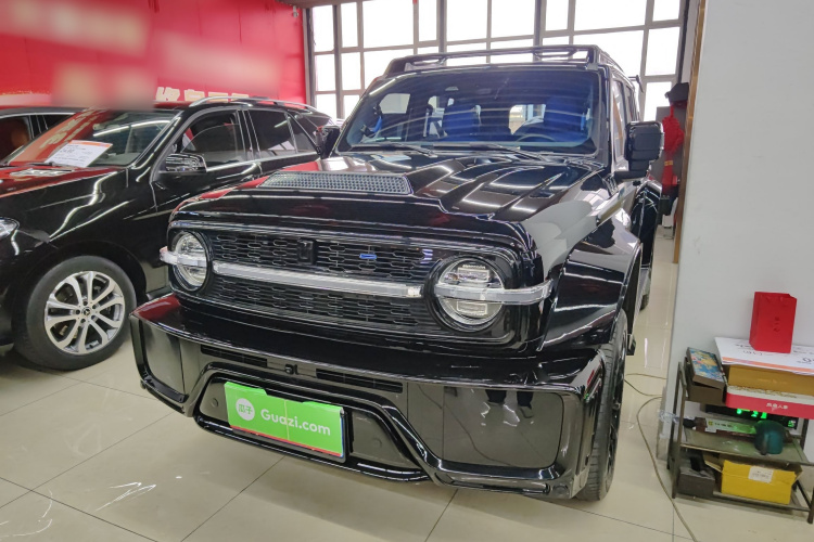 超境汽车 共创坦克300 2023款 2.0T 赛博骑士车身外观1