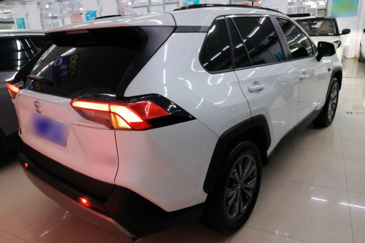 丰田 RAV4荣放 2023款 2.0L CVT两驱风尚Plus版车身外观6005