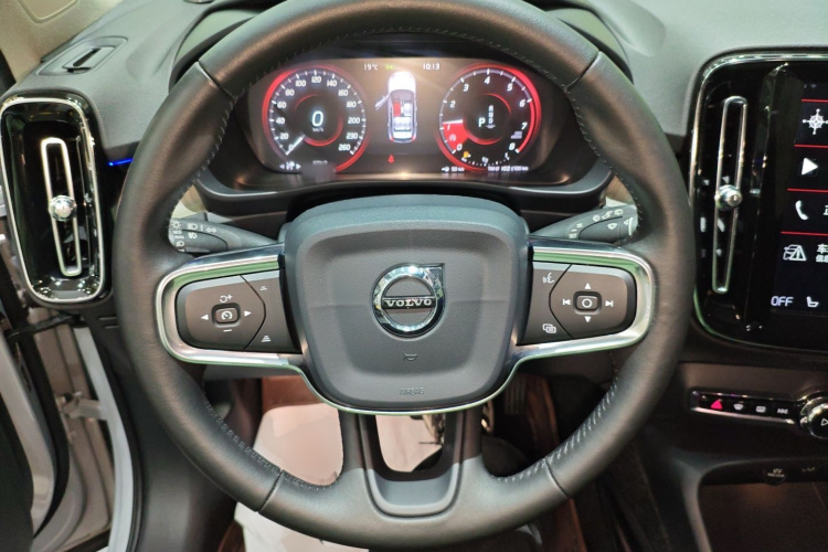 沃尔沃XC40 2020款 T4 四驱智远豪华版中控内饰13