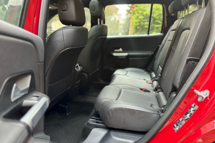 奔驰GLB 2023款 改款 GLB 200 时尚型中控内饰7003