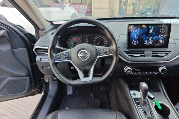 日产 天籁 2019款 2.0L XL 舒适版中控内饰13